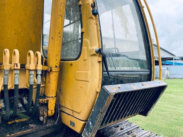 2001 Deere 160LC excavator