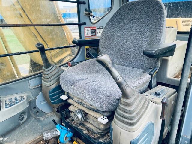 2001 Deere 160LC excavator