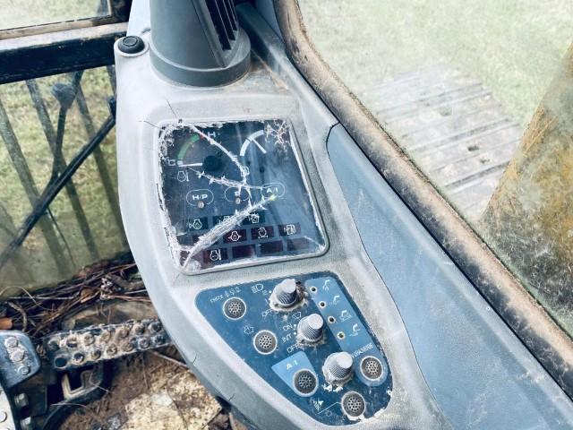 2001 Deere 160LC excavator
