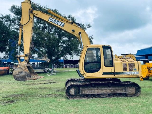 2001 Deere 160LC excavator