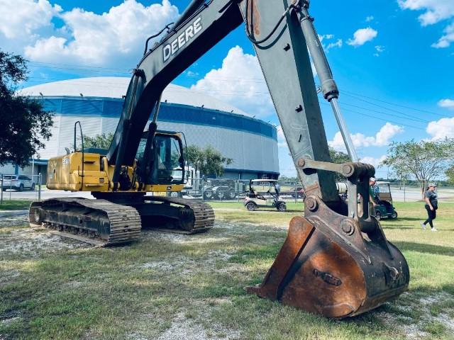 2006 Deere model 350D excavator