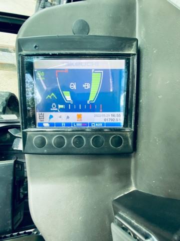 2018 Takeuchi TB260 excavator