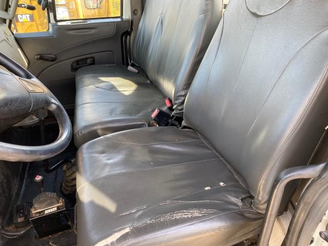 2012 International Durastar 4300 SBA, derrick