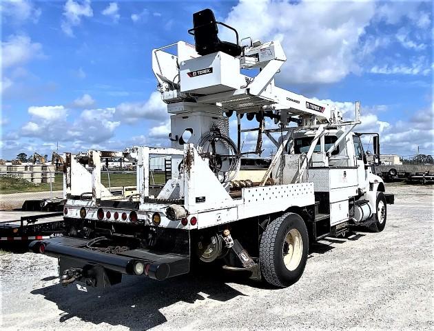 2012 International Durastar 4300 SBA, derrick