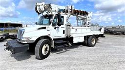 2012 International Durastar 4300 SBA, derrick