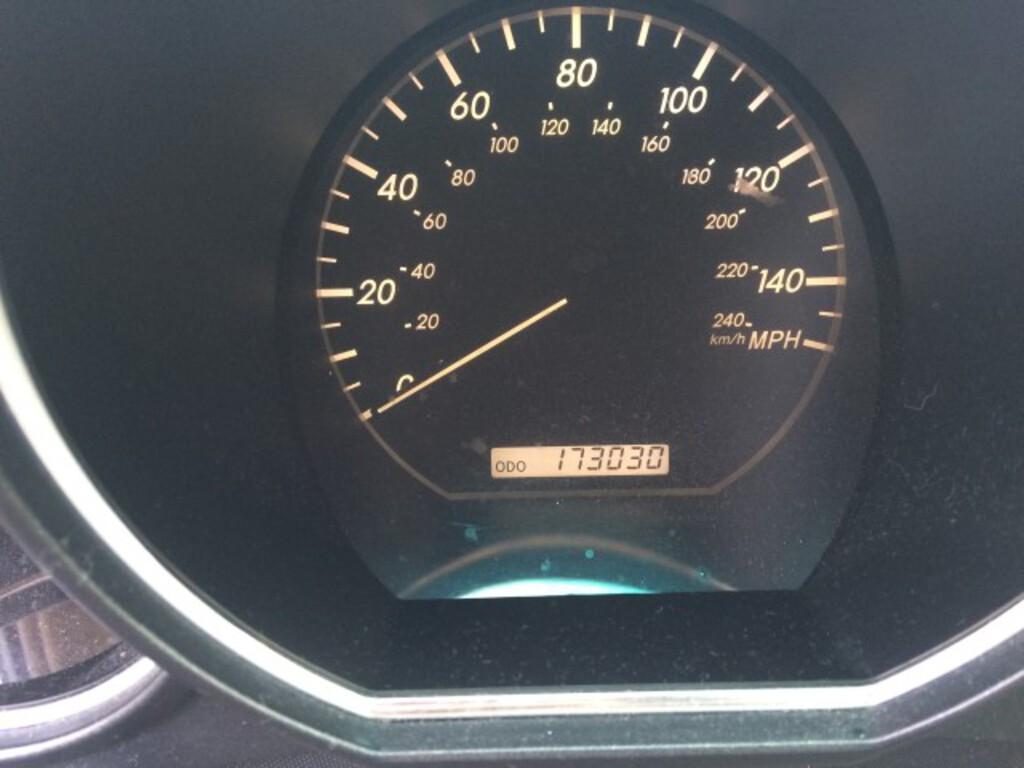 2004 LEXUS RX330