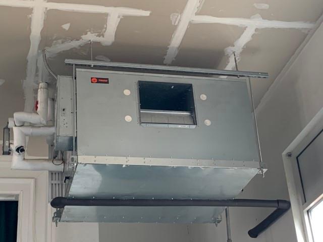 4 Trane Air Handlers, Filter 16x25x2, Auditorium