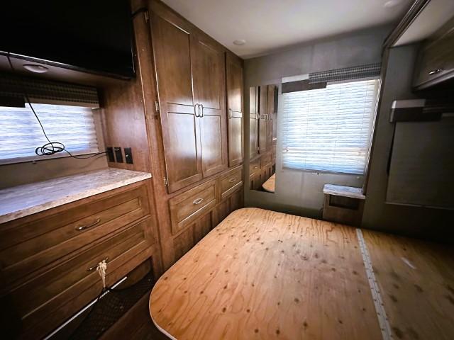 2018 Winnebago Intent 26’ motorhome
