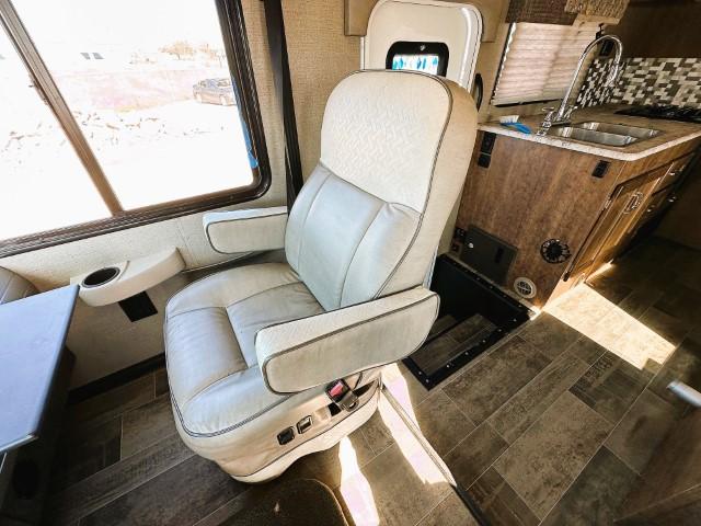 2018 Winnebago Intent 26’ motorhome