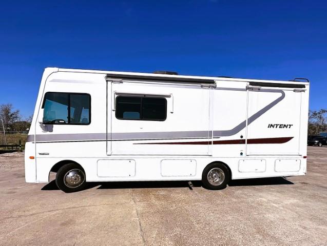 2018 Winnebago Intent 26’ motorhome
