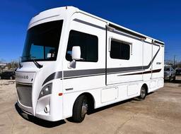 2018 Winnebago Intent 26’ motorhome