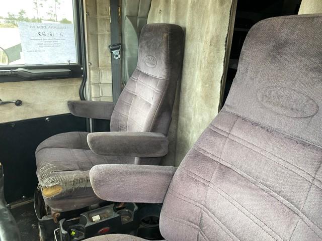 1998 Peterbilt 379  tandem axle truck