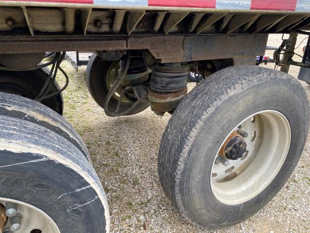 1998 Peterbilt 379  tandem axle truck