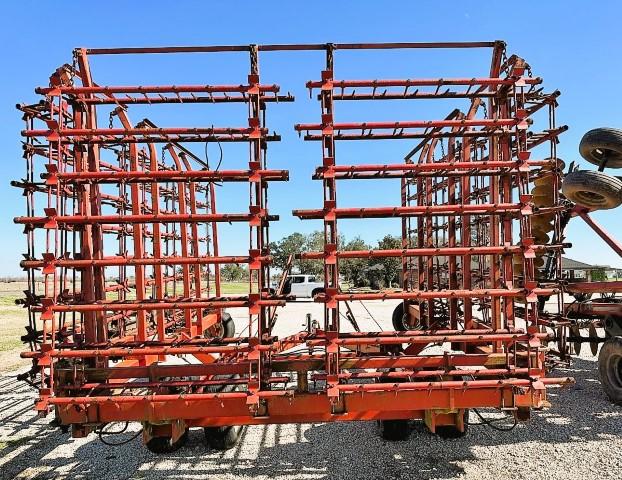 McFarlane model HD1046-16 spike harrow