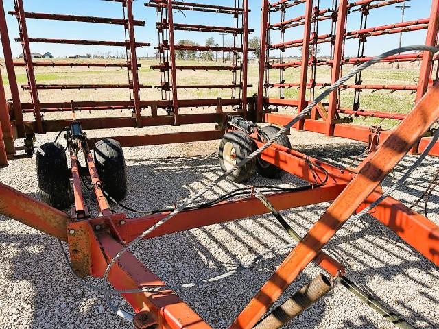 McFarlane model HD1046-16 spike harrow