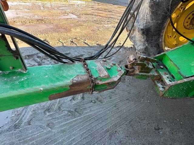 John Deere model 2620 disc harrow