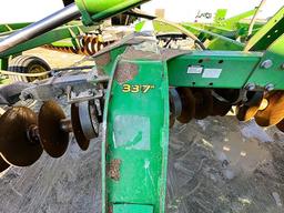 John Deere model 2620 disc harrow