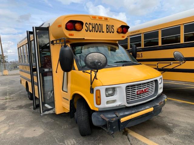 2002 Bluebird 30 passenger cutaway bus inop