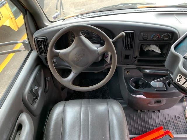 2002 Bluebird 30 passenger cutaway bus inop