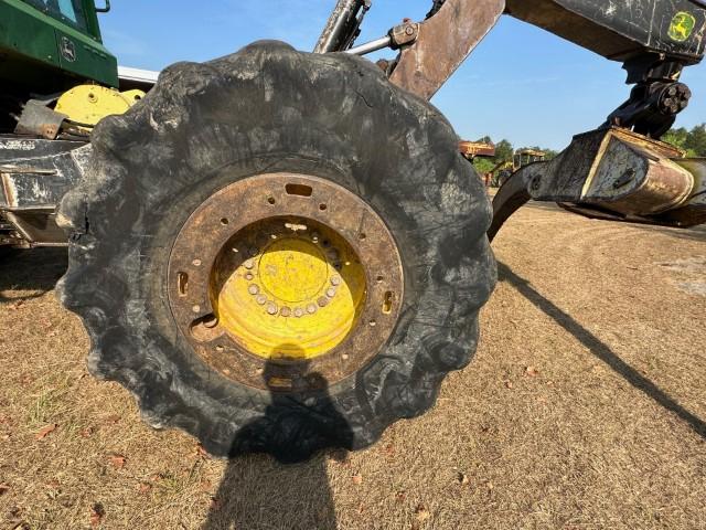 John Deere 748H articulating grapple skidder
