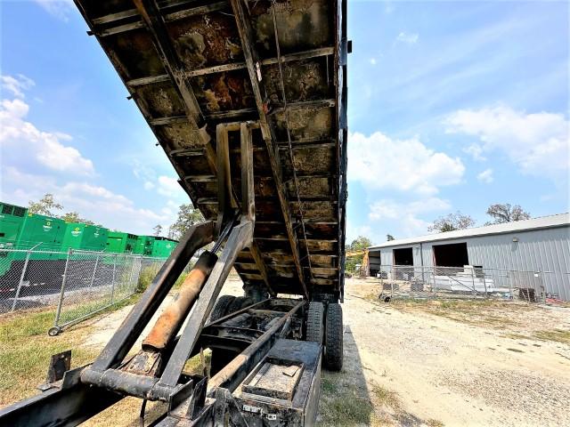 2001 Freightliner single axle refuse dump truck