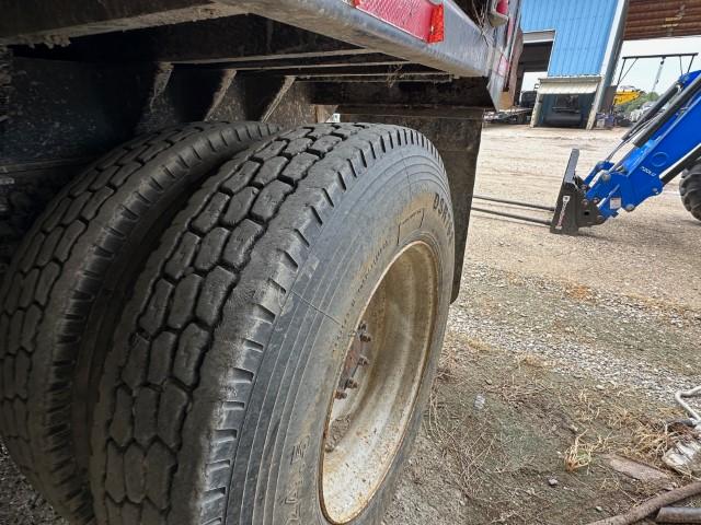 2006 Mack tandem axle dump truck
