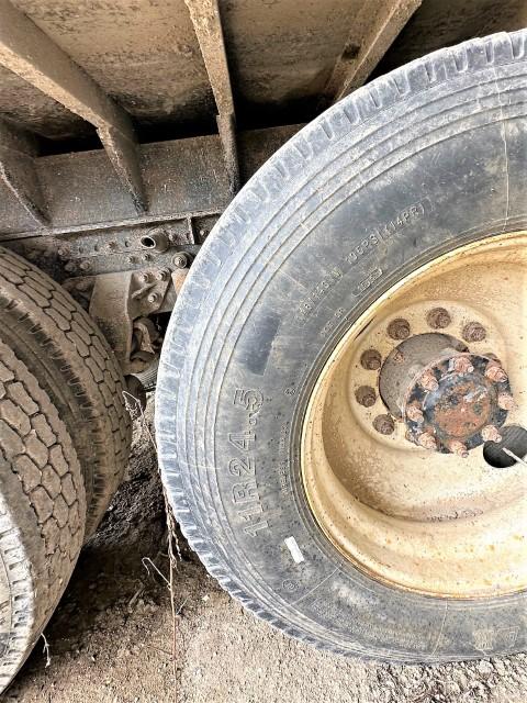 2006 Mack tandem axle dump truck