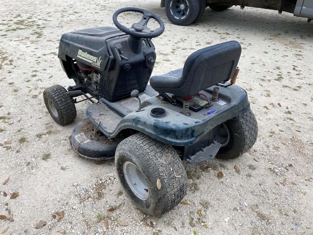 IN OP       BOLENS LAWN TRACTOR