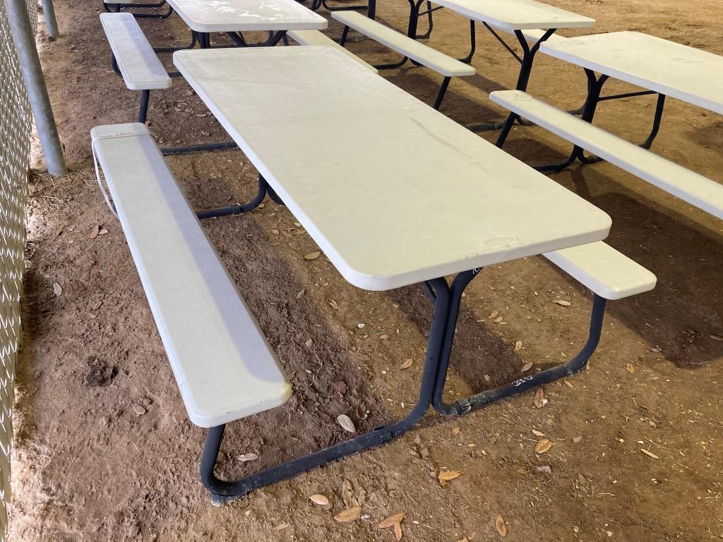 1 PICNIC TABLE