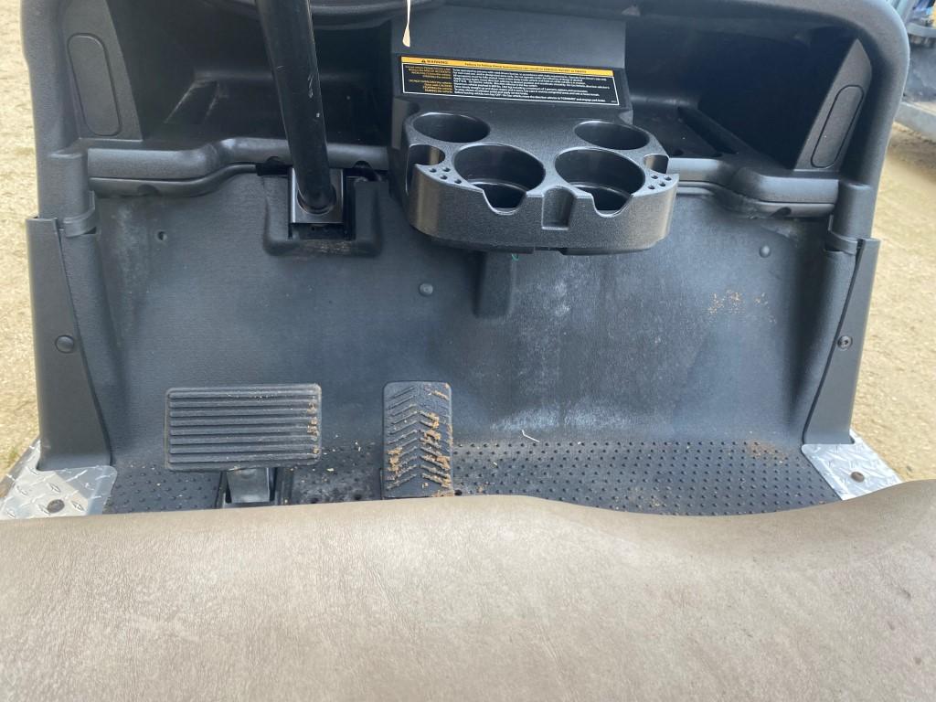 EZ GO GOLF CART WITH BENCH SEAT