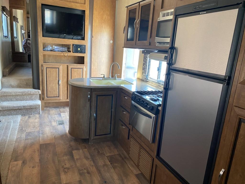 2018 Salem by Forest River 33BHOK 5th wheel camper