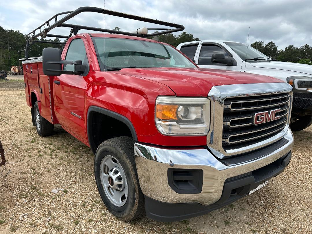 2015 GMC 2500 HD w/Knapheide Utility bed