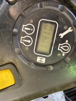 2021 John Deere Z960M zero turn mower