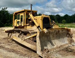 Caterpillar D9 dozer