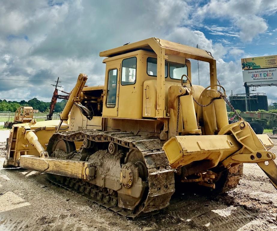 Caterpillar D9 dozer