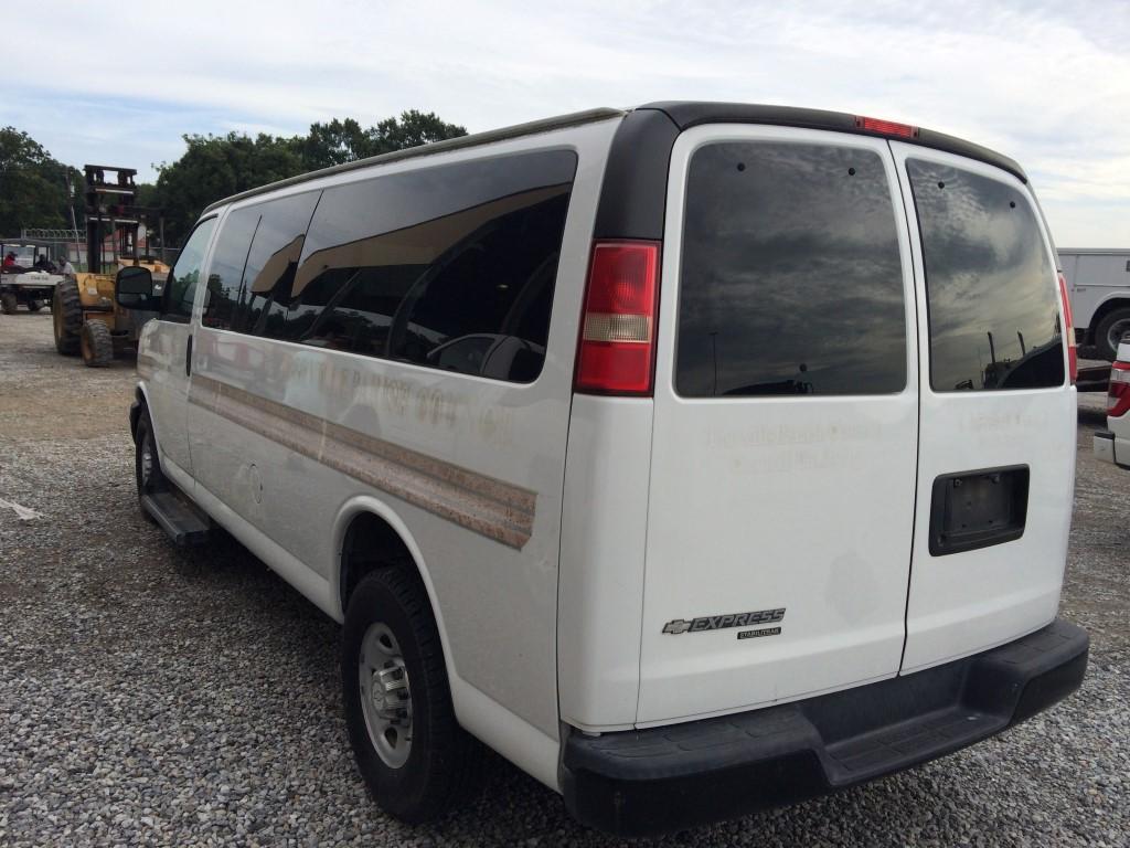2014 Chevy Express passenger van INOP