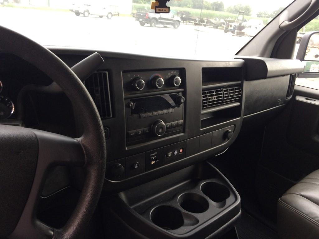 2014 Chevy Express passenger van INOP