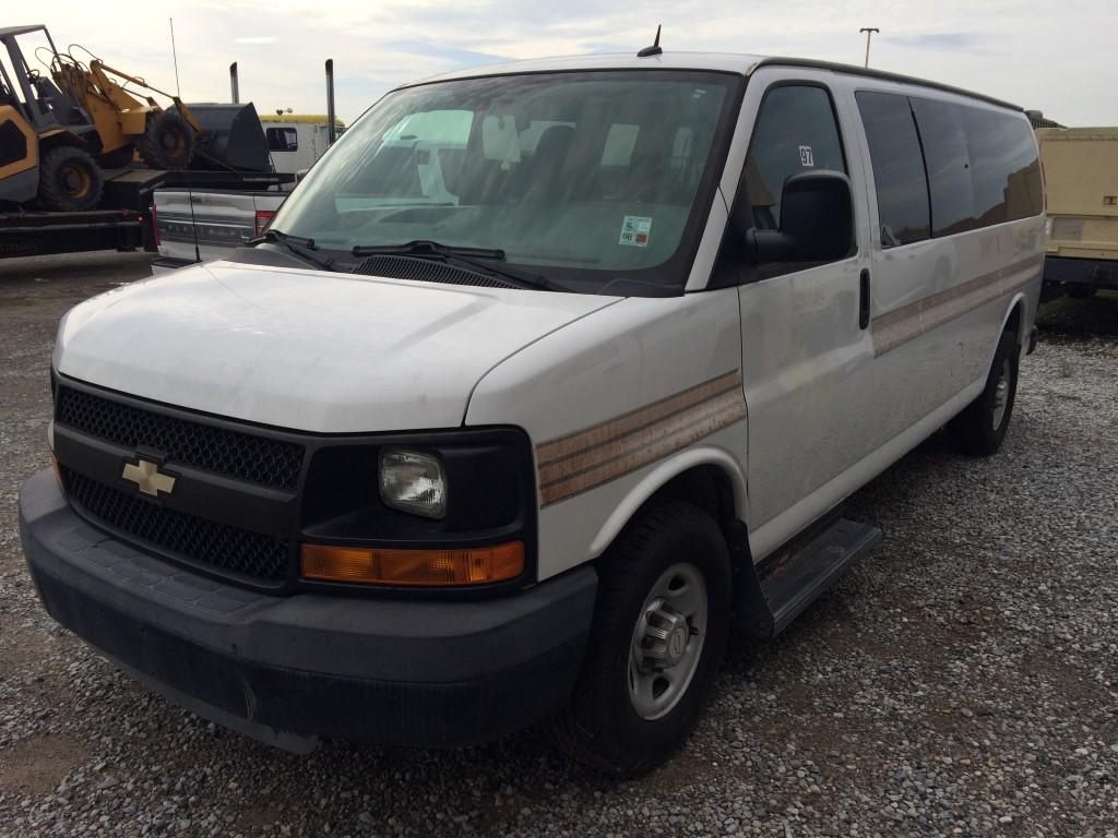 2014 Chevy Express passenger van INOP