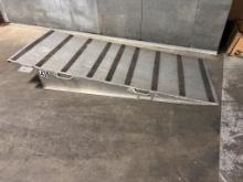 Aluminum industrial ramp with handles