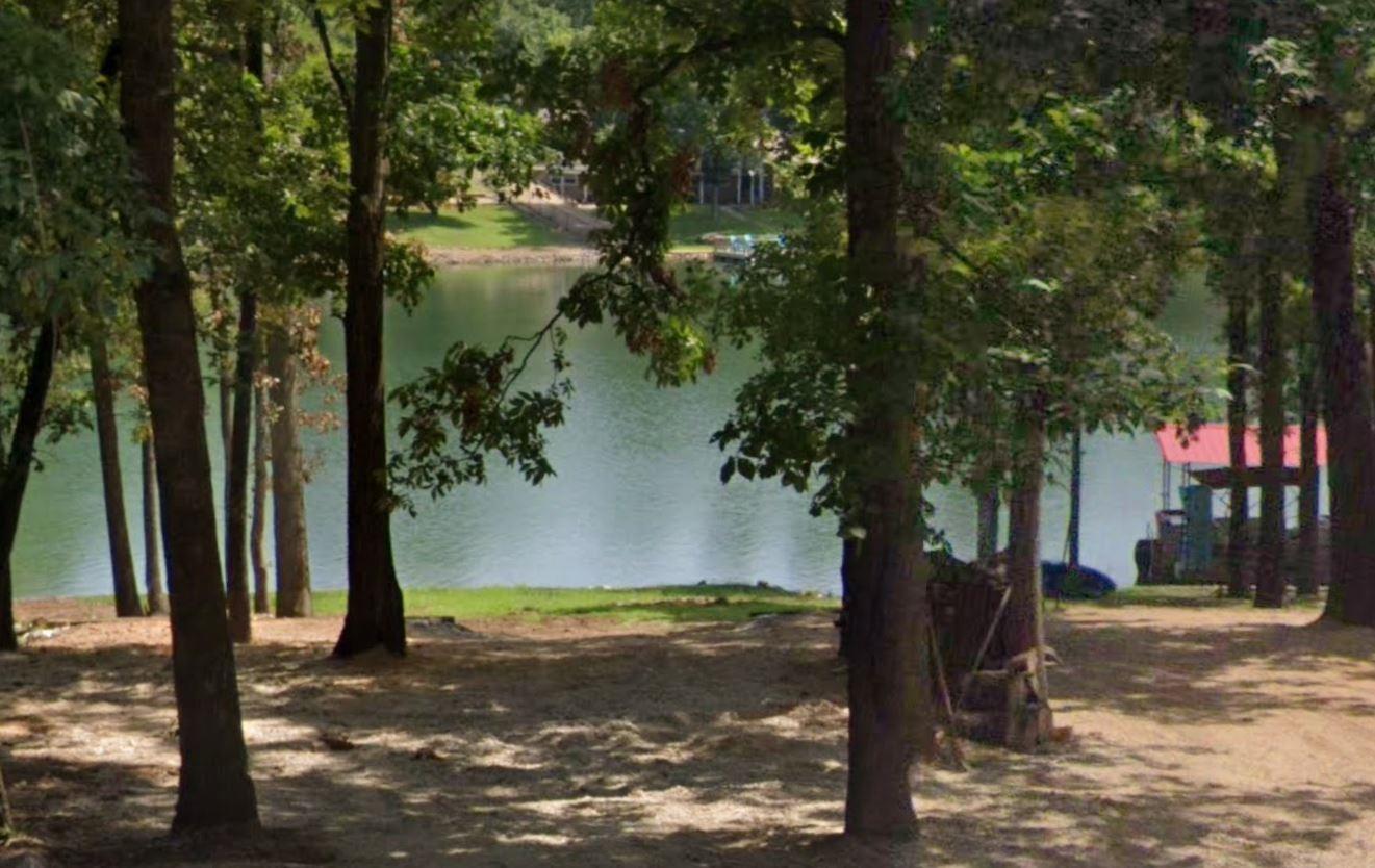 Arkansas Sharp County 0.28 Acre Cherokee Village Lot! Nice Location With Tons Of Natural Amenities!