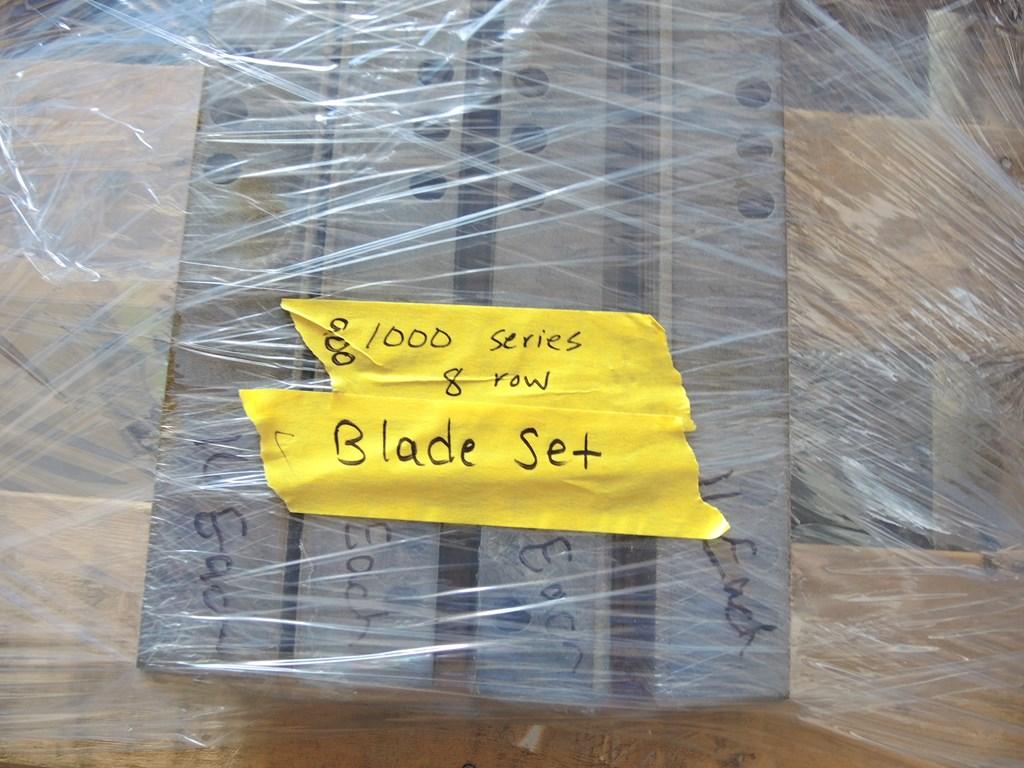 Pallet of 900-1000 Series 8R Blade Set