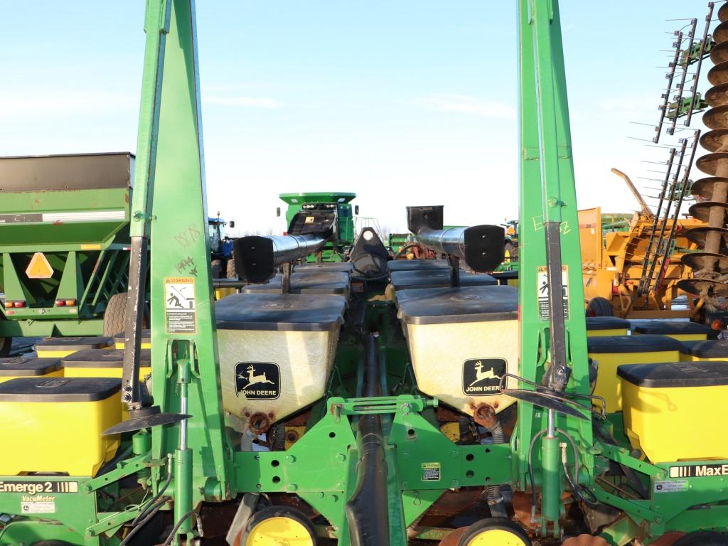 1994 JD 7200 Planter #G660164
