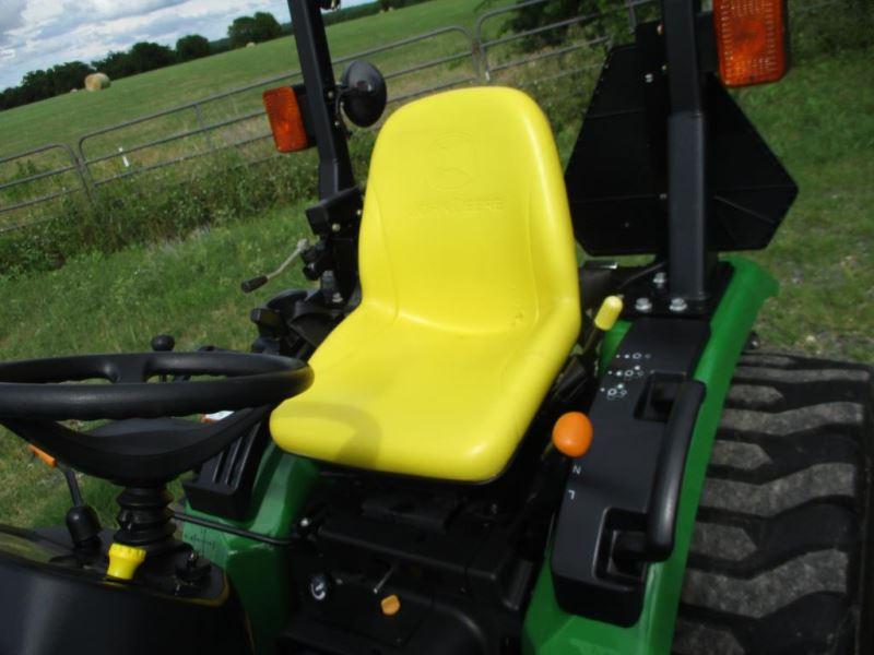 John Deere 2720 with loader SN 1LV2720HHCH511477