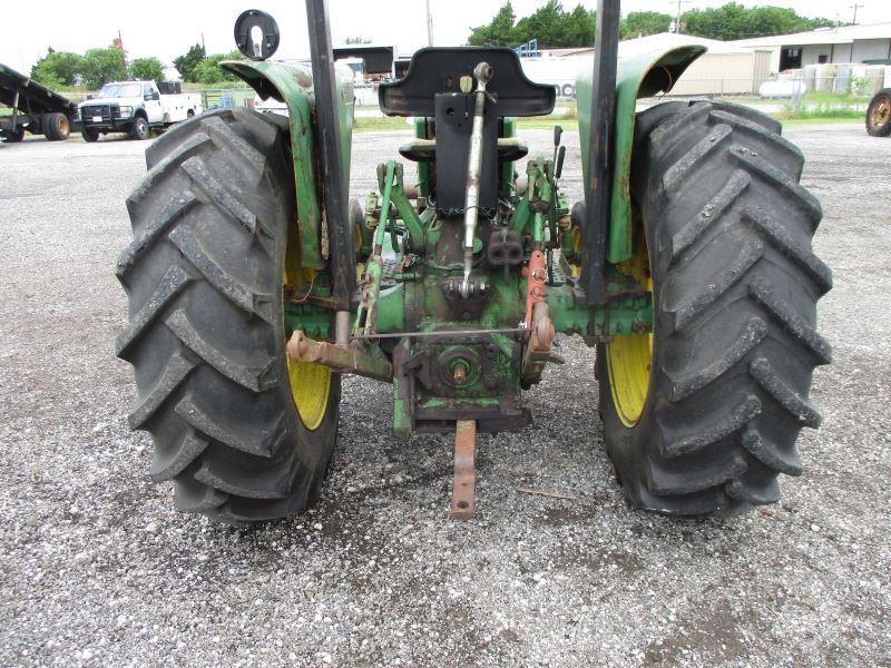 John Deere 2350 SN 492694