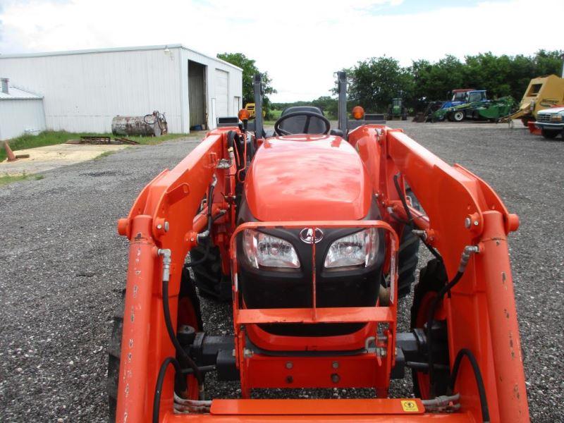 Kubota M7060 with loader SN 52196