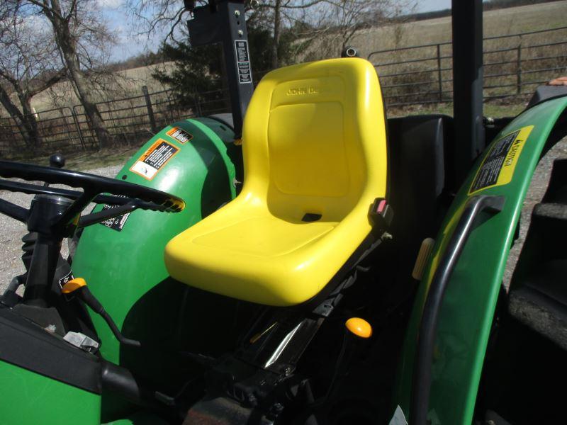 John Deere 5205 with Loader SN LV5205B121099