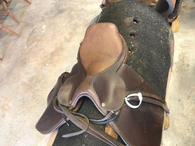 Corinthian 13" English Saddle