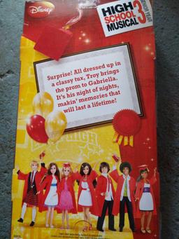 2 High school Musical Action figures
