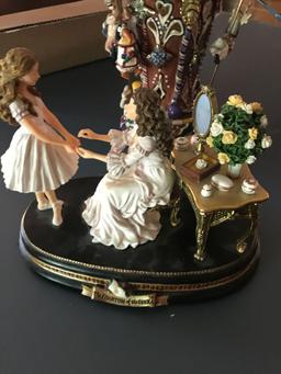4 Music figurines