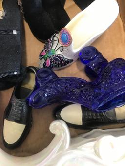 Assorted minature shoes